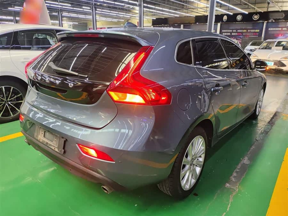 沃爾沃 V40  2013款 2.0T 智雅版圖片