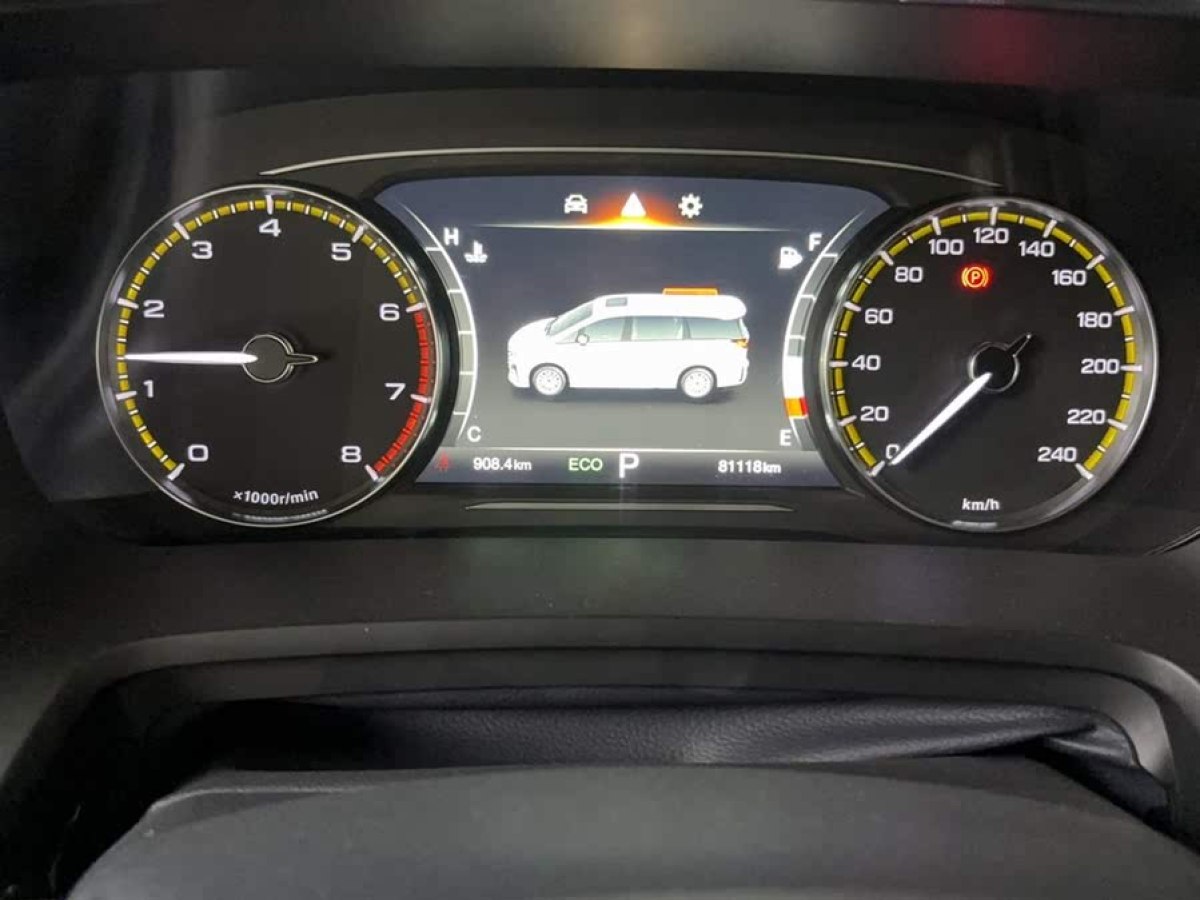 廣汽傳祺 M8  2024款 領(lǐng)秀系列 390T 尊享版圖片