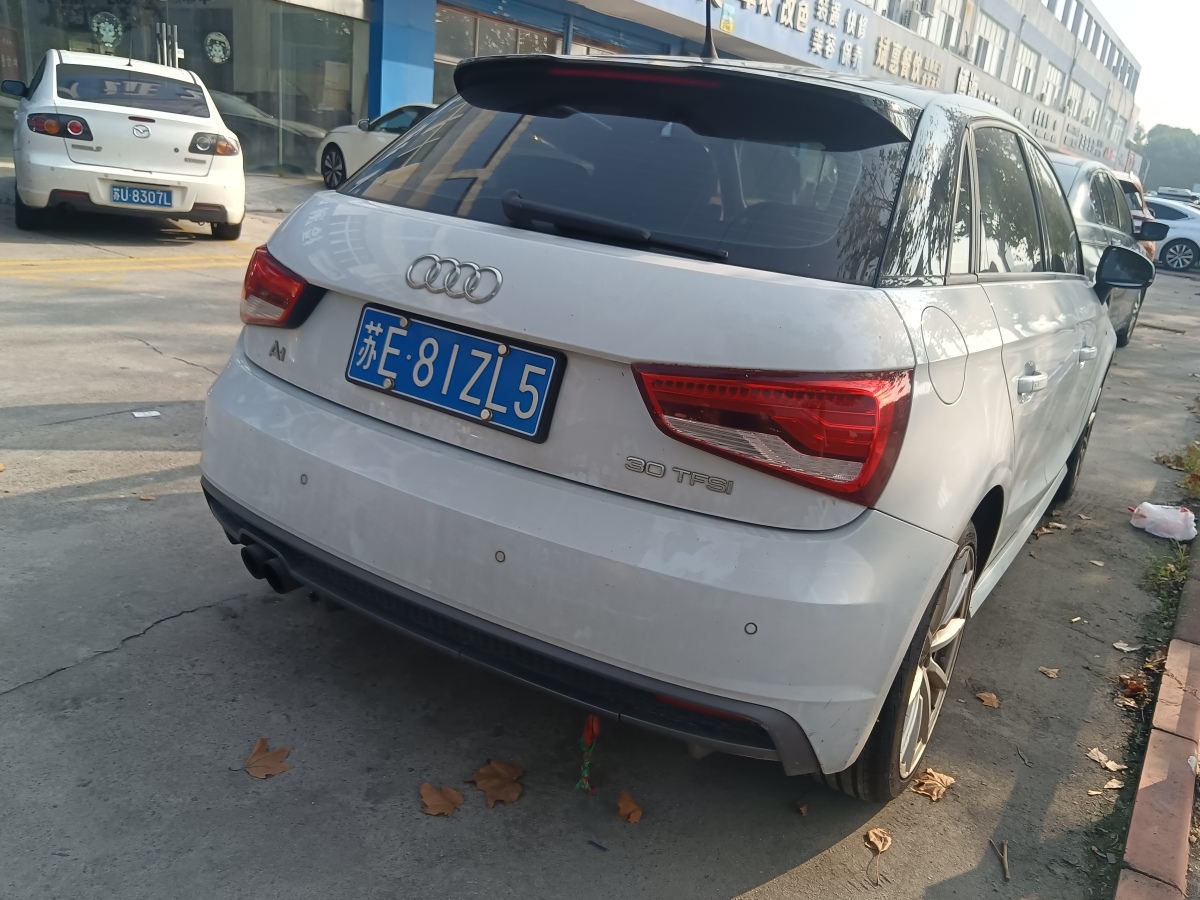 奧迪 奧迪A1  2016款 30 TFSI Sportback S Line運(yùn)動(dòng)版圖片