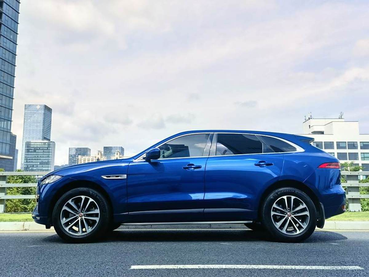 2017年7月捷豹 F-PACE  2018款 3.0 SC 四驅(qū)R-Sport運(yùn)動(dòng)版