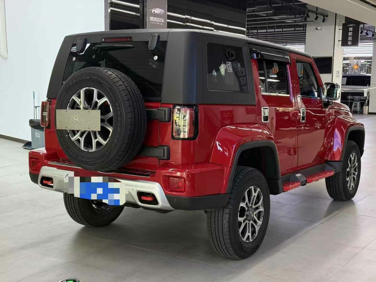 北京 BJ40  2021款 2.0T 自動(dòng)四驅(qū)環(huán)塔冠軍版圖片