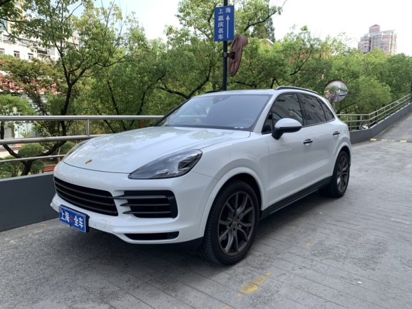 保时捷 Cayenne  2022款 Cayenne 3.0T 铂金版