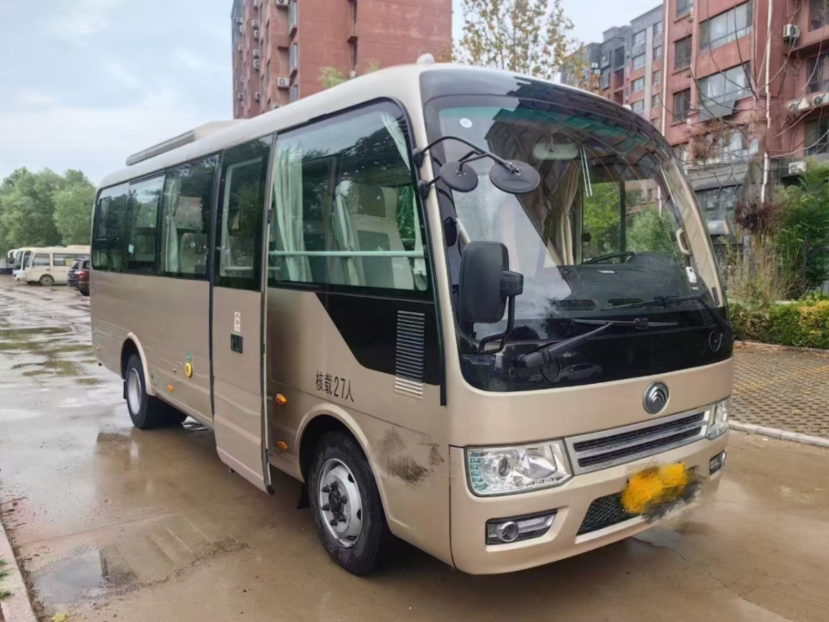 27座宇通6729營運(yùn)車圖片