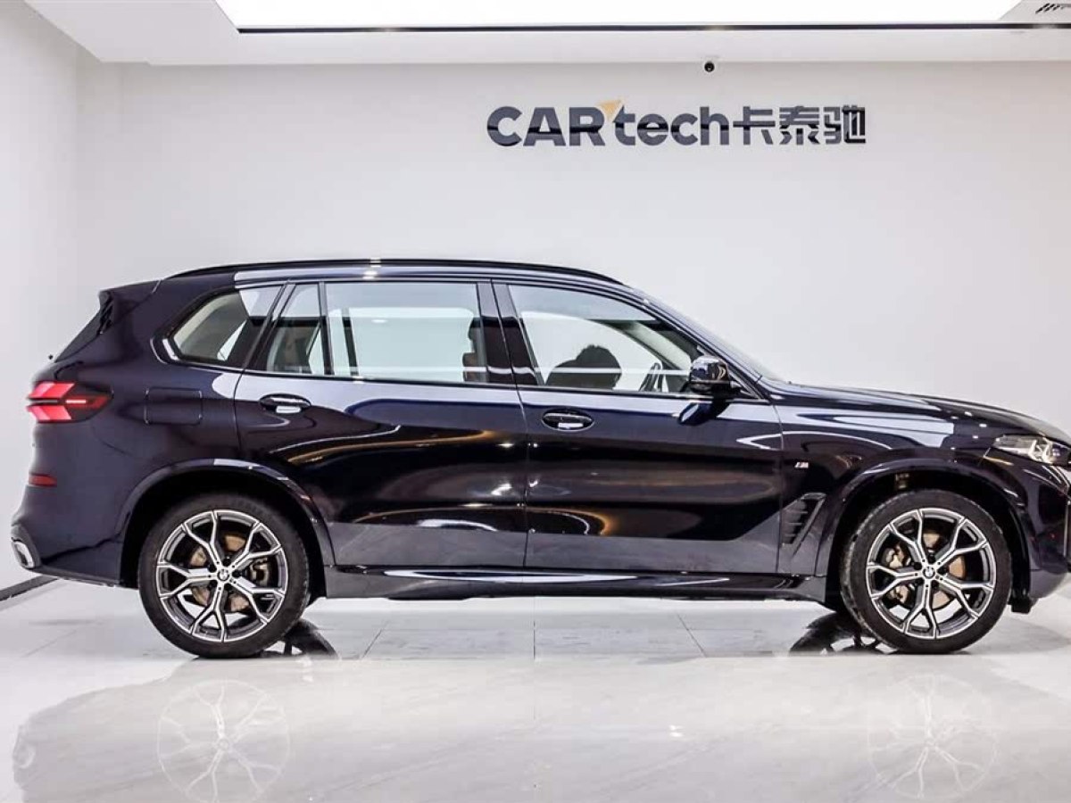 寶馬 寶馬X5  2023款 xDrive 30Li 尊享型M運動曜夜套裝圖片