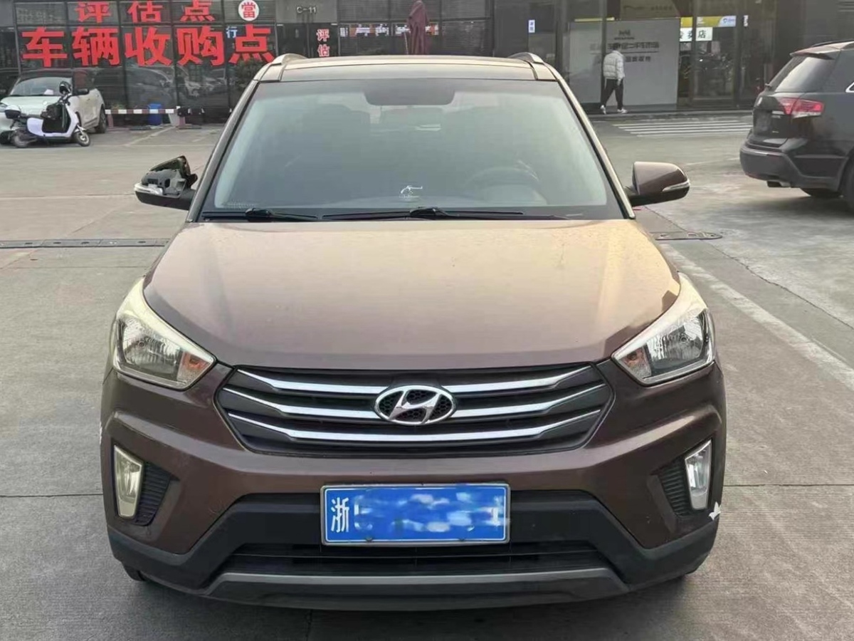 現(xiàn)代 ix25  2015款 1.6L 自動(dòng)兩驅(qū)智能型GLS圖片