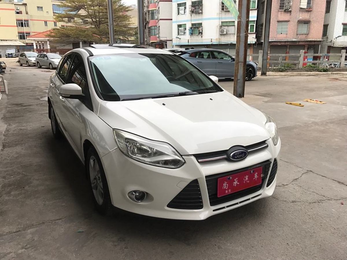 福特 ?？怂? 2012款 兩廂 1.6L 自動(dòng)風(fēng)尚型圖片