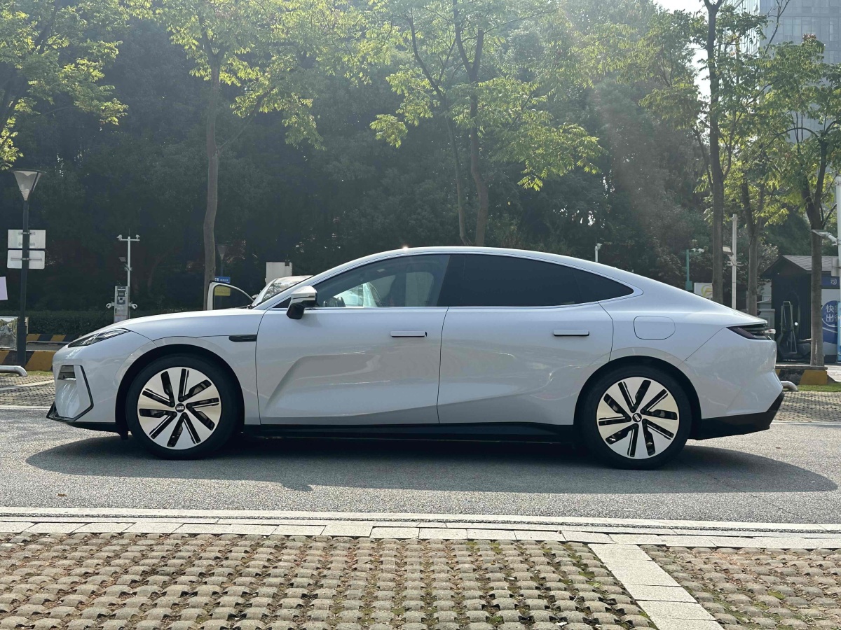 銀河 銀河E8  2024款 665km 星艦 遠航版圖片