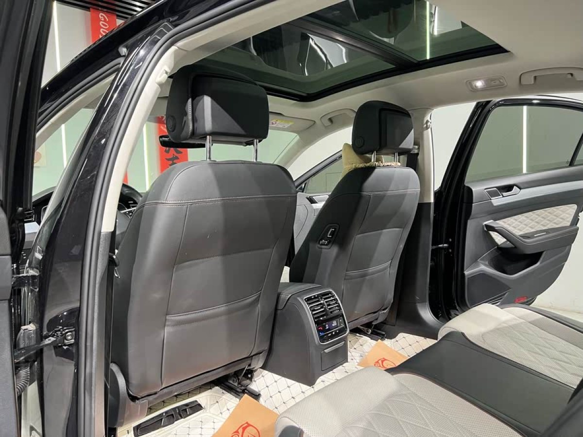 大眾 邁騰  2023款 200萬輛紀(jì)念版 330TSI DSG豪華型圖片