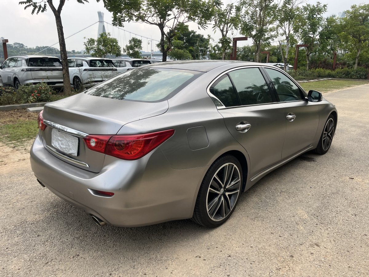 英菲尼迪 Q50L  2015款 2.0T 運(yùn)動(dòng)版圖片