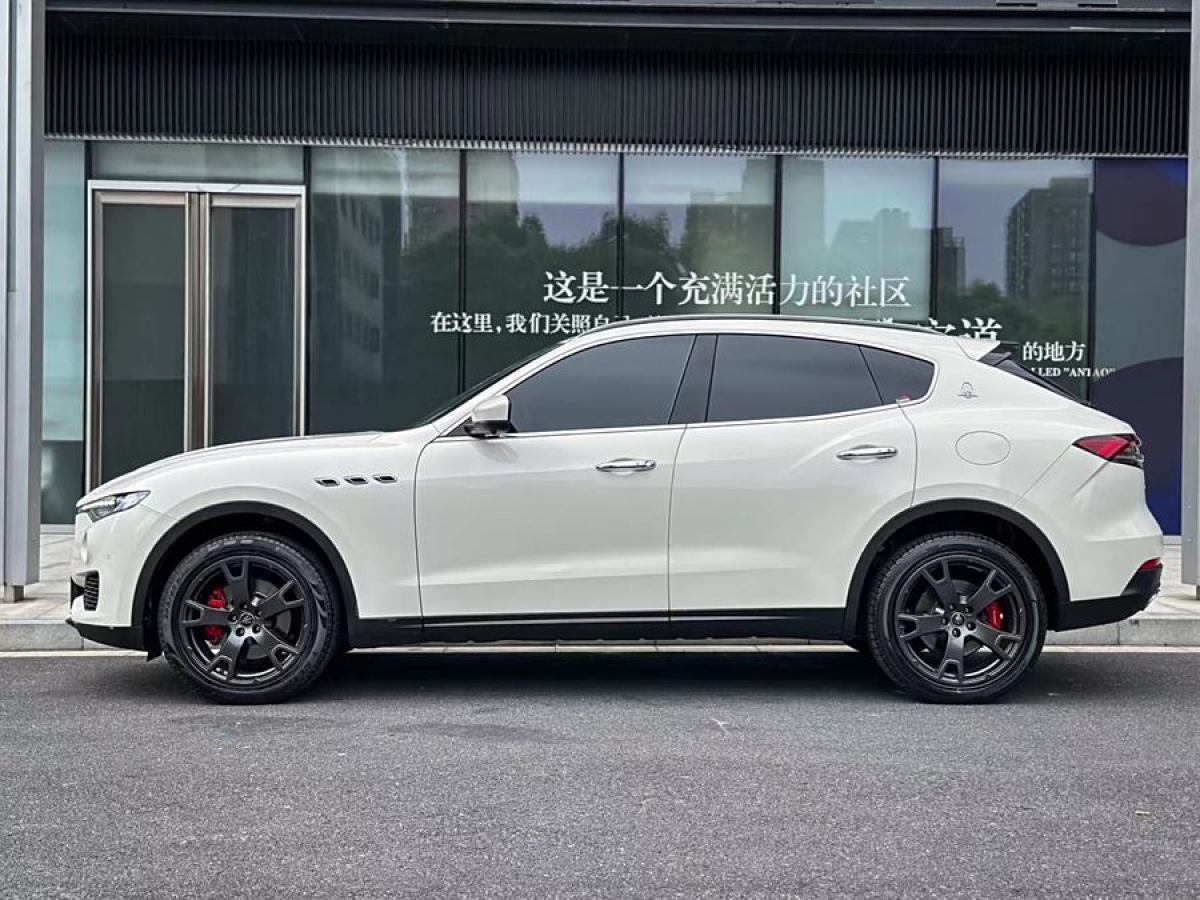 瑪莎拉蒂 Levante  2021款 3.0T 標(biāo)準(zhǔn)版圖片