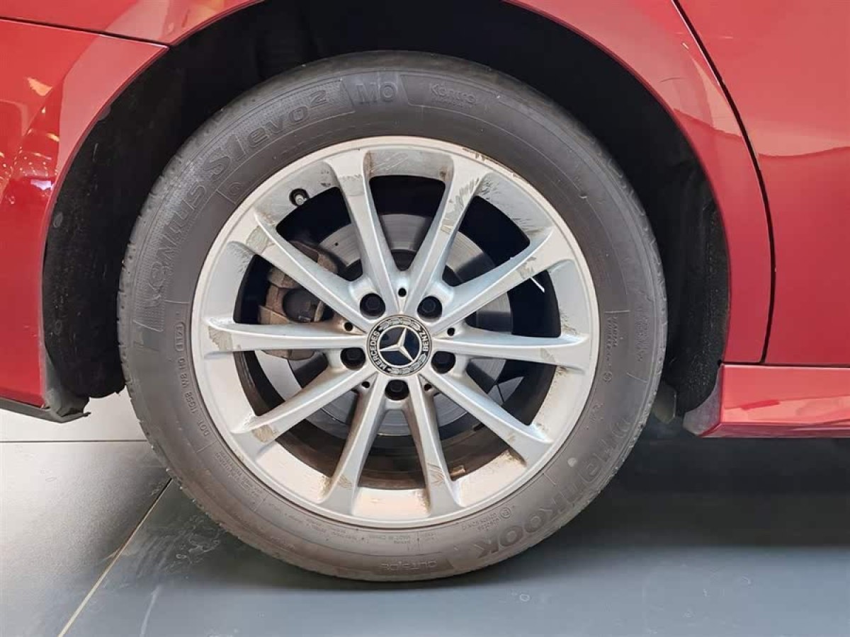 奔馳 奔馳A級  2021款 A 200 L 運(yùn)動(dòng)轎車動(dòng)感型圖片