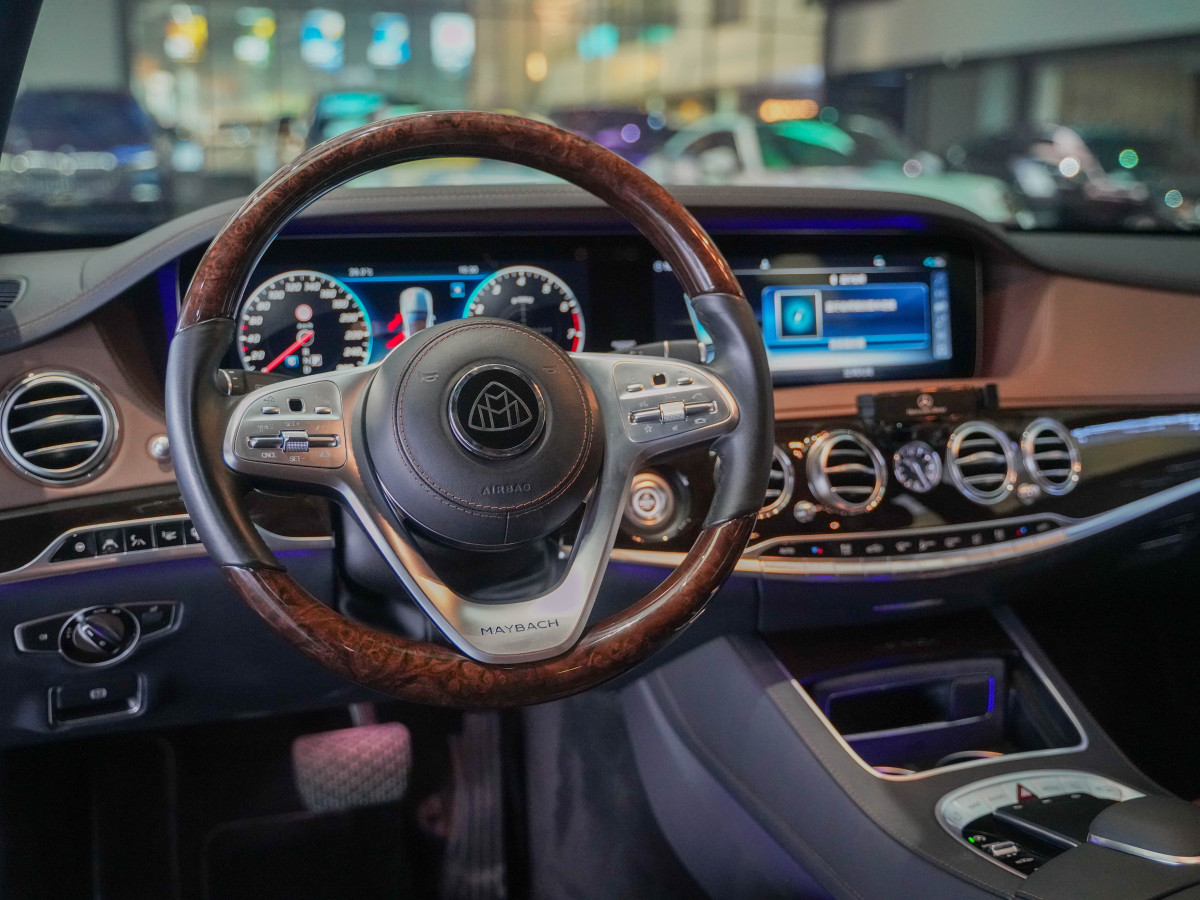 2019年7月奔馳 邁巴赫S級(jí)  2019款 改款 S 560 4MATIC