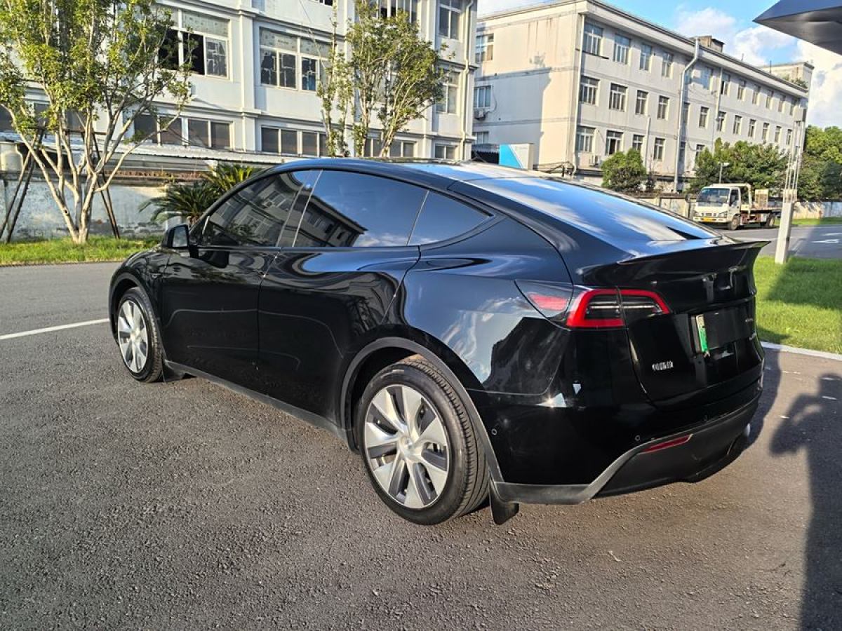 特斯拉 Model Y  2022款 后輪驅(qū)動(dòng)版圖片