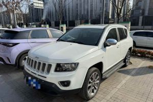 指南者 Jeep 2.0L 兩驅(qū)豪華版