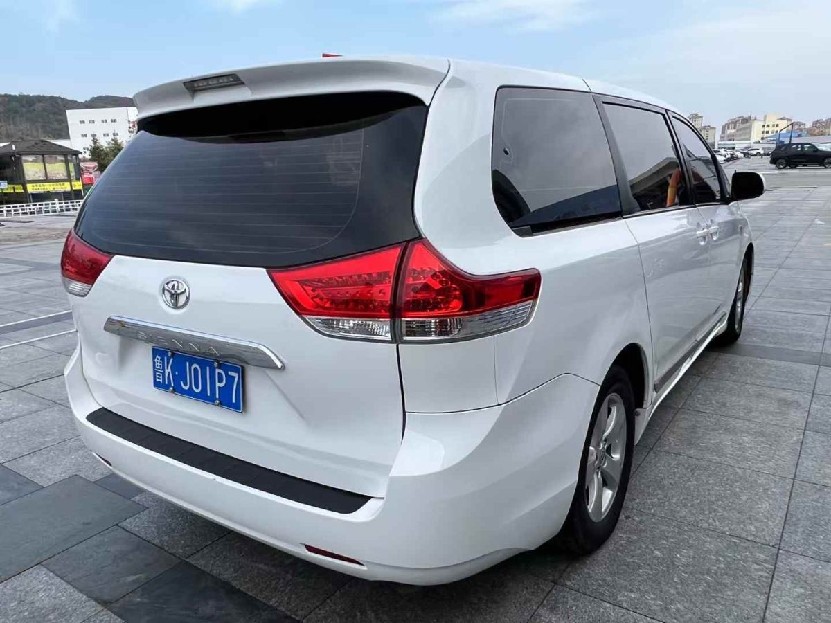 豐田 塞納  2015款 3.5 XLE Mobility Auto Access 兩驅(qū)7座 美規(guī)版圖片