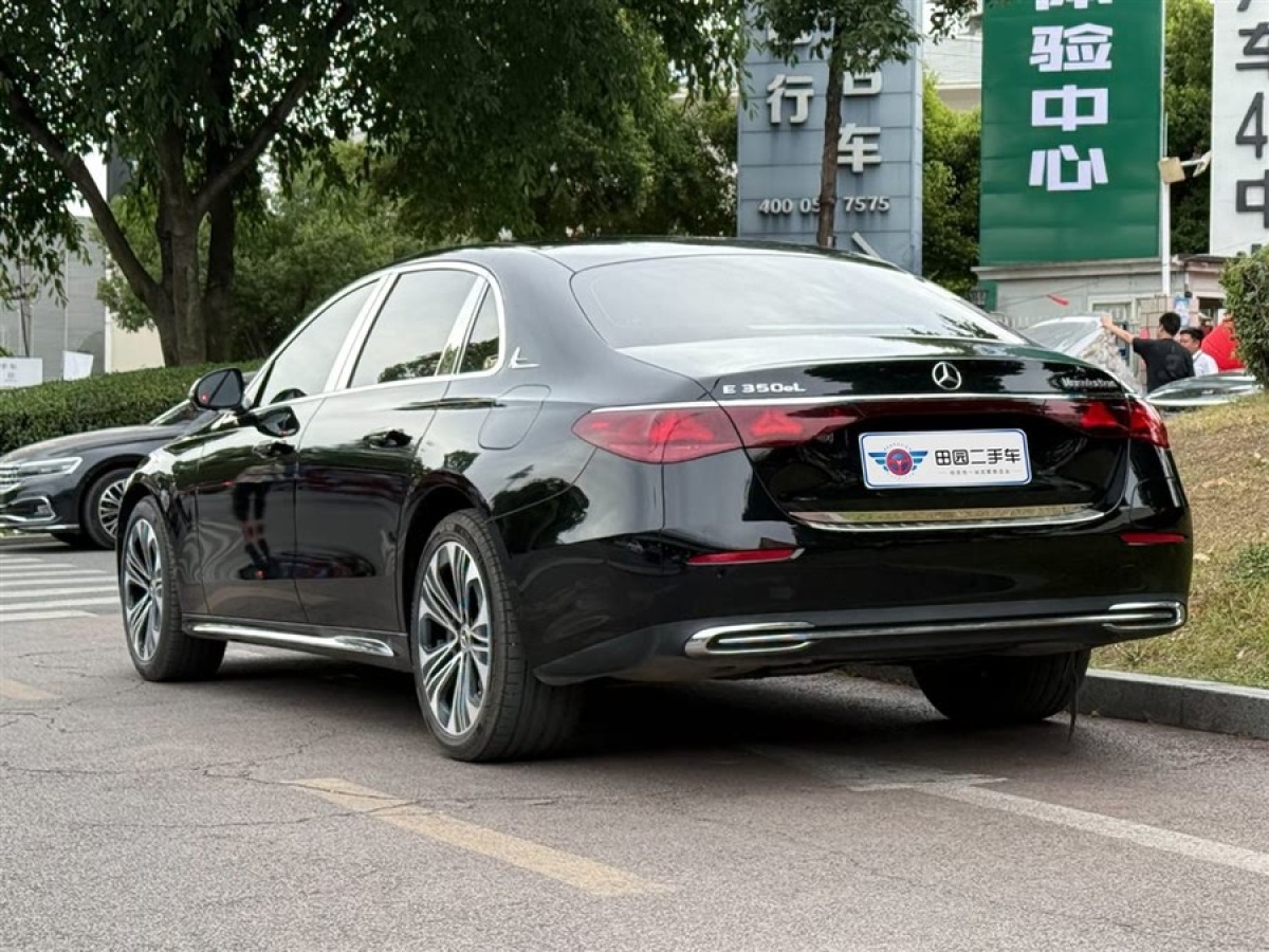 奔馳 奔馳E級(jí)新能源  2024款 E 350 e L 插電式混合動(dòng)力轎車圖片