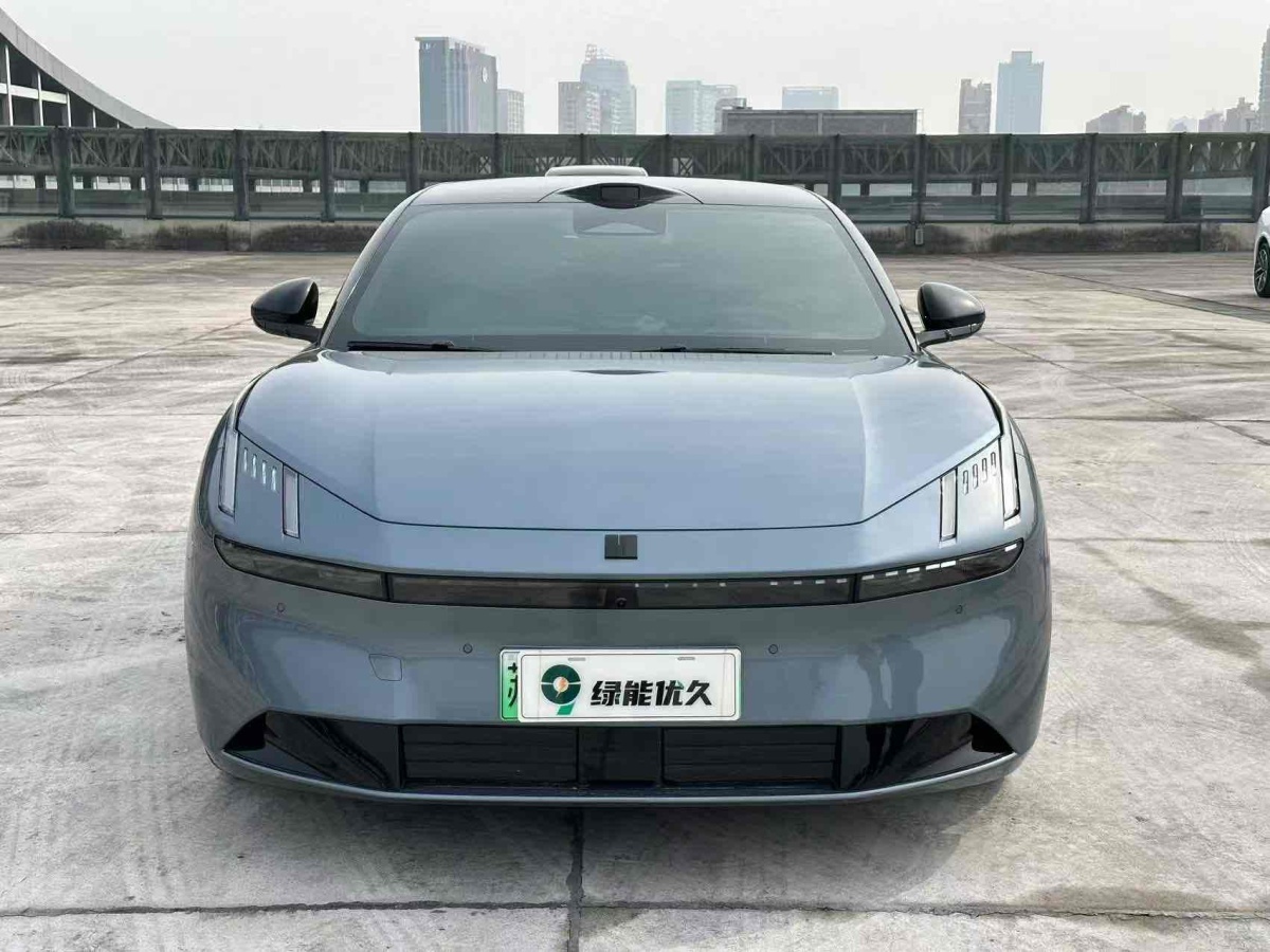 領(lǐng)克 領(lǐng)克Z10  2025款 95kWh 702km四驅(qū)智駕Ultra圖片