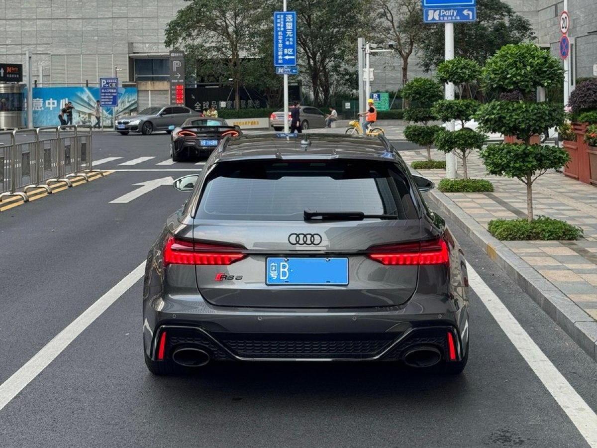 奥迪 奥迪RS 6  2021款 RS 6 4.0T Avant 尊享版图片