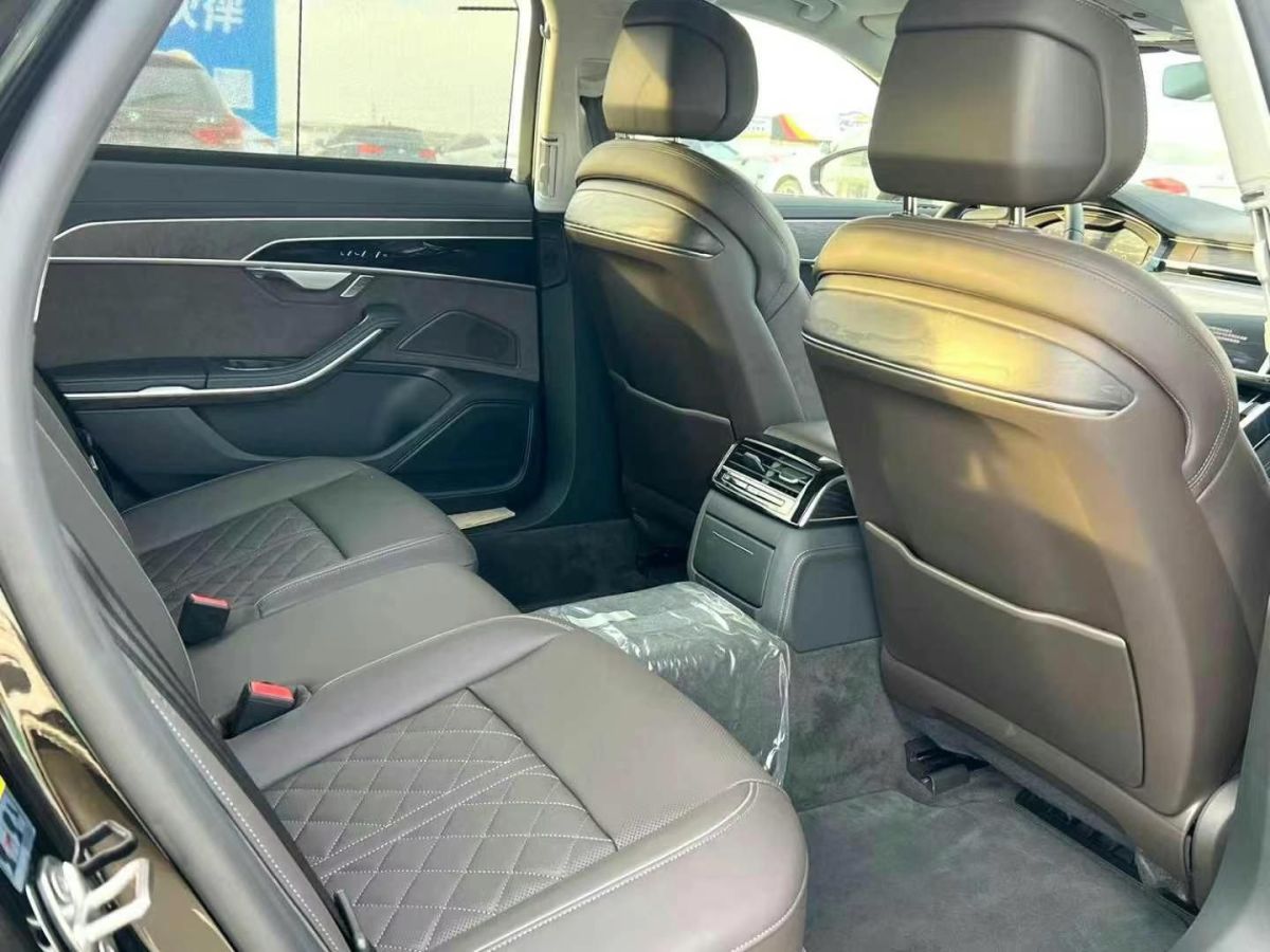 奧迪 奧迪A8  2023款 A8L 60 TFSI quattro圖片