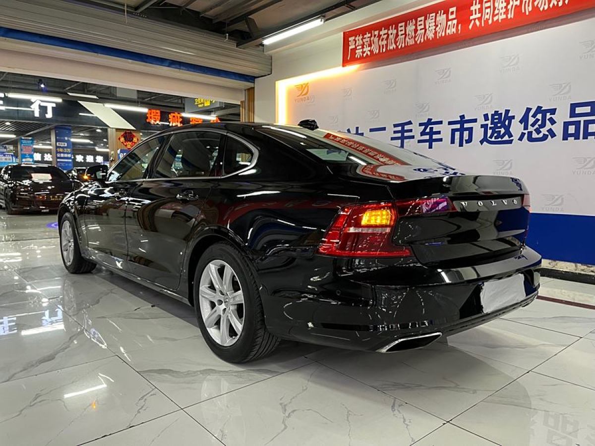 沃爾沃 S90  2018款 T4 智逸版圖片