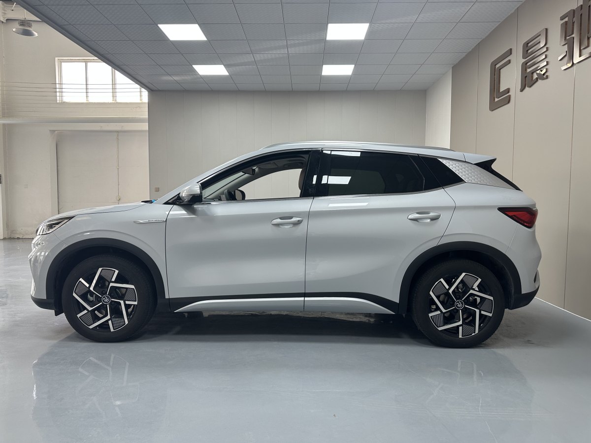 2024年10月比亞迪 元PLUS  2024款 榮耀版 510KM 超越型