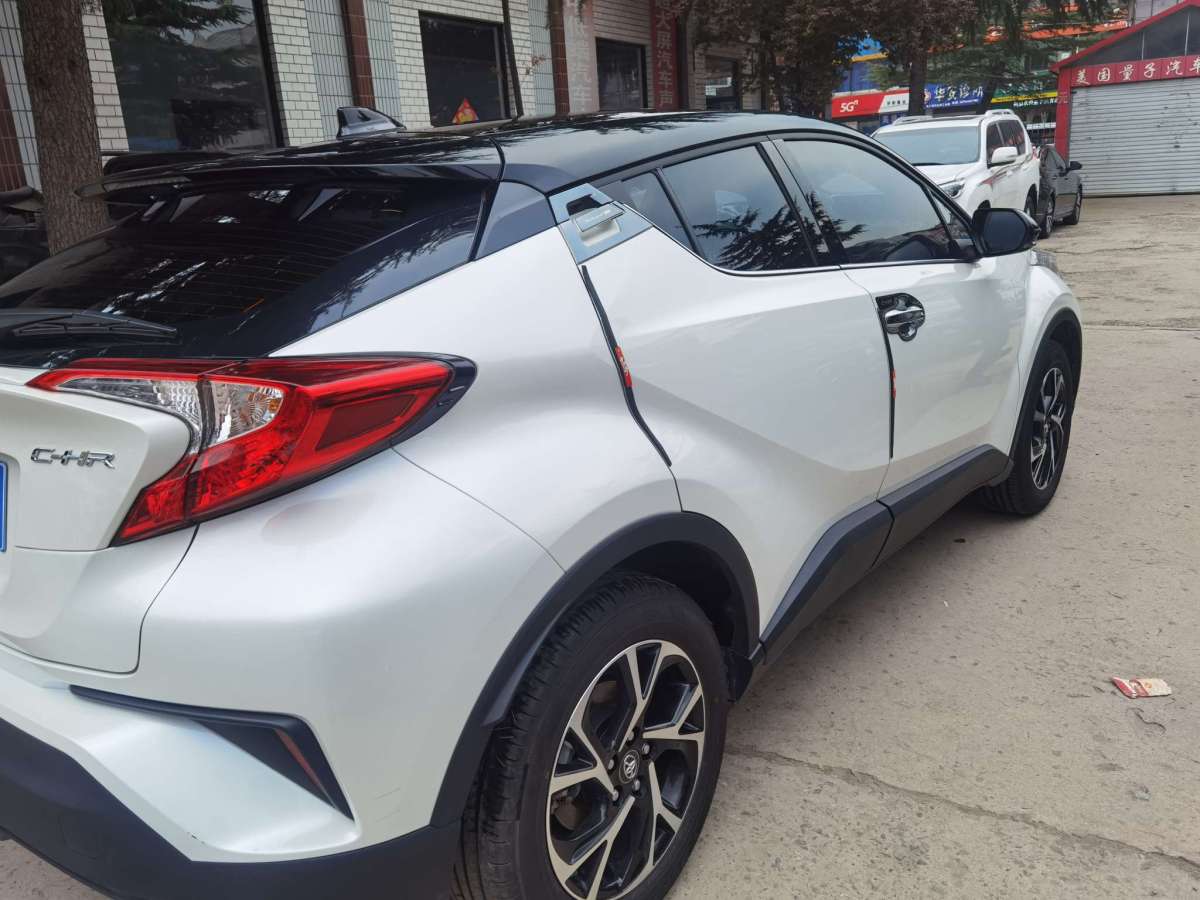 豐田 c-hr 2020款 2.0l 旗艦版圖片