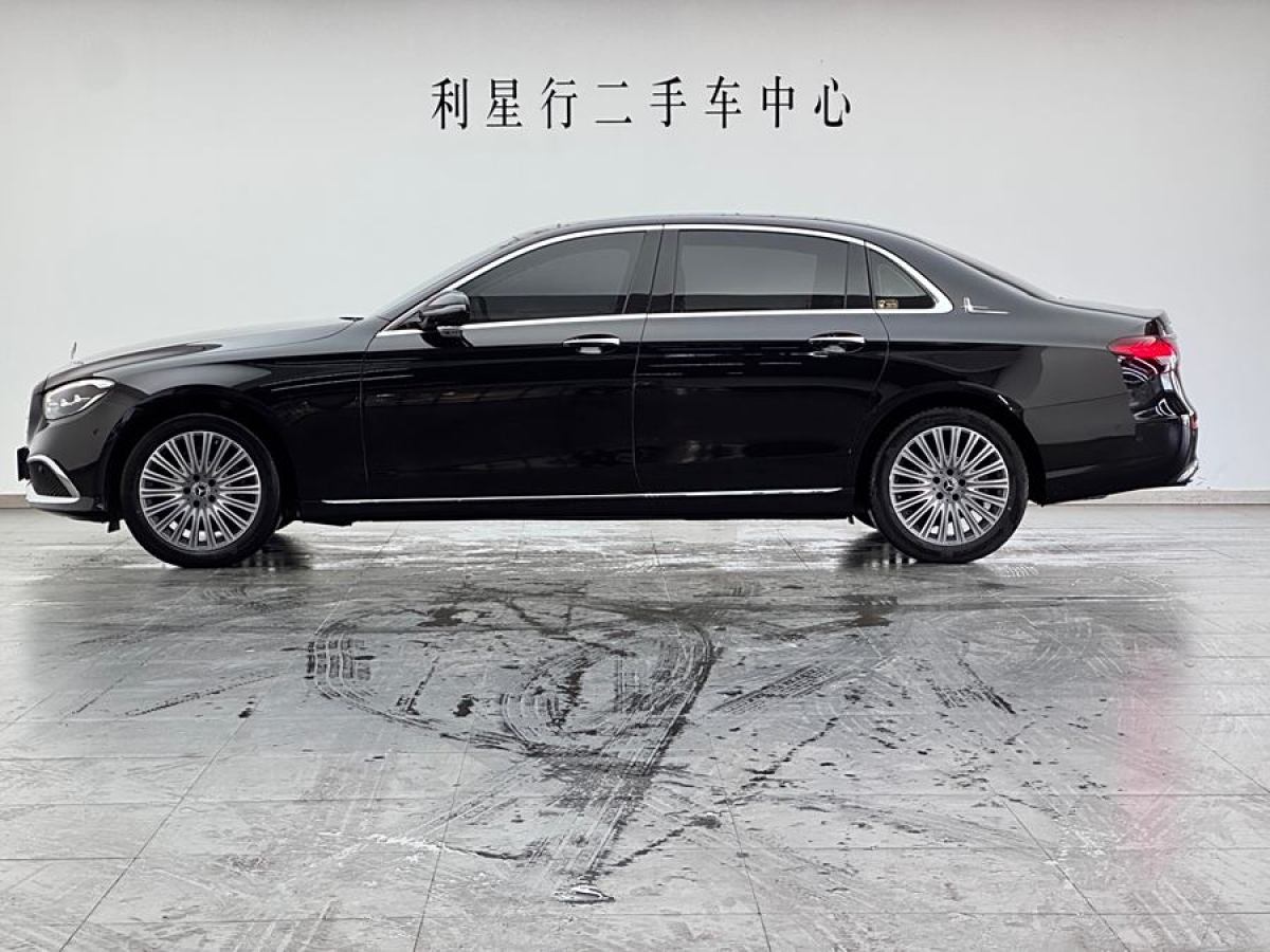 奔馳 奔馳E級(jí)  2022款 改款三 E 300 L 豪華型圖片