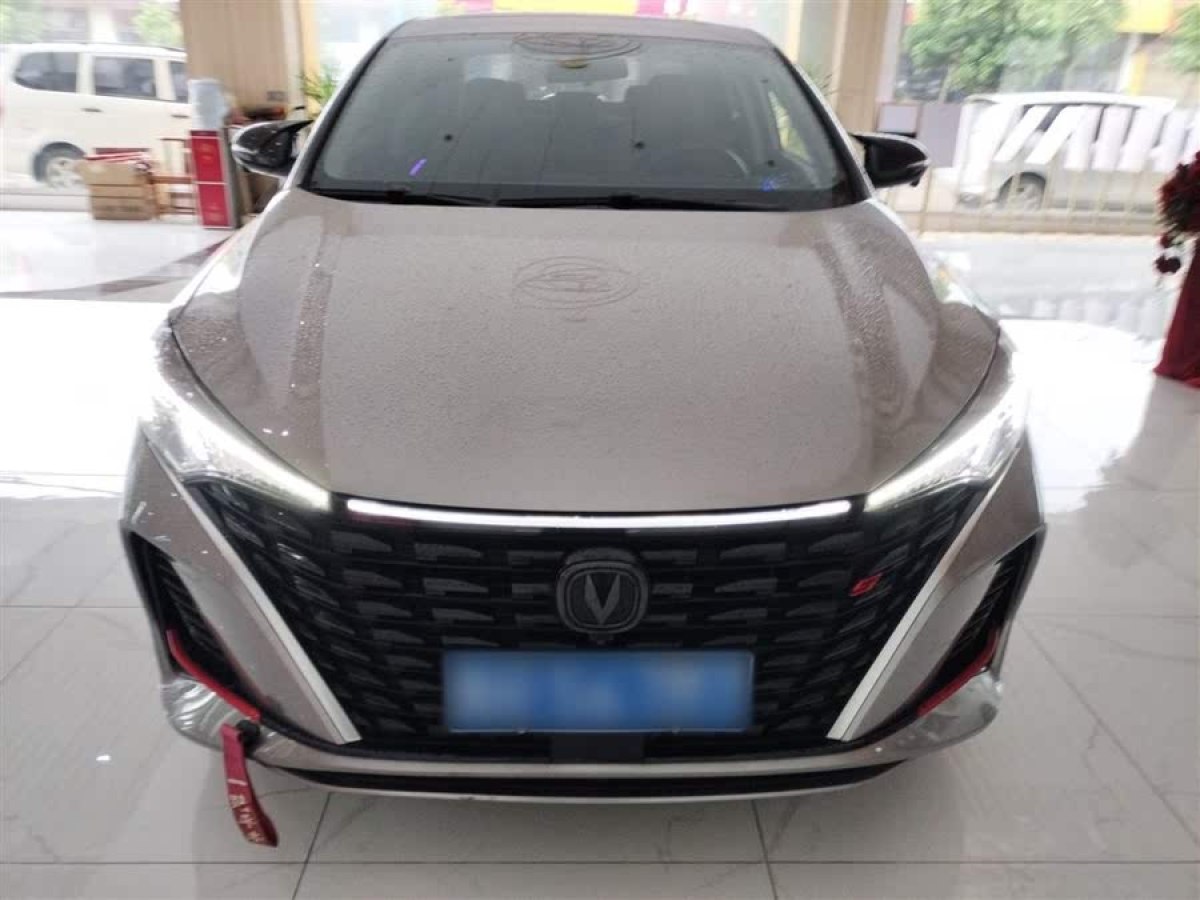 長安 逸動  2023款 暢享版 PLUS 藍(lán)鯨NE 1.4T GDI DCT尊貴版圖片