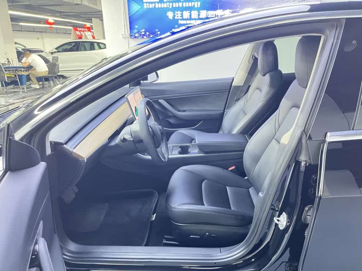 特斯拉 Model 3  2020款 改款 標準續(xù)航后驅(qū)升級版圖片