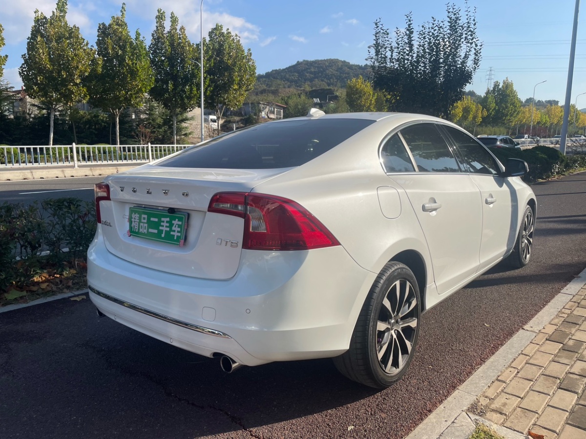 沃爾沃 S60L  2020款  T5 智進進階版圖片