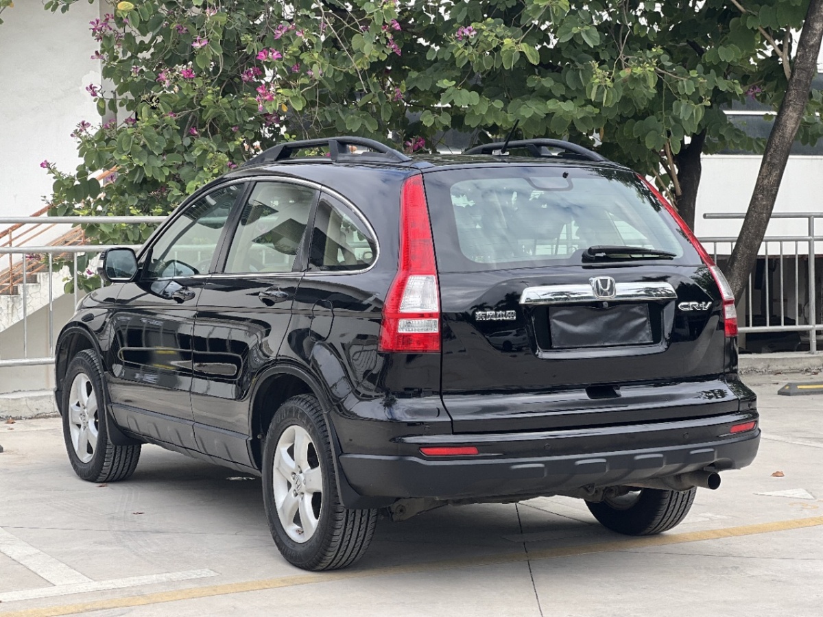 2010年10月本田 CR-V  2010款 2.0L 自動(dòng)兩驅(qū)都市版