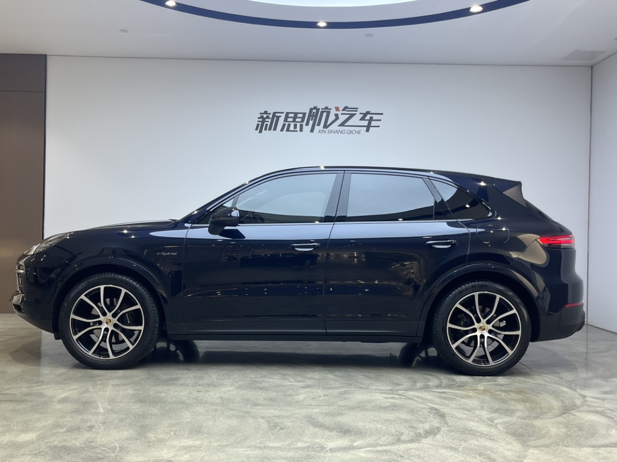 2023年4月保時捷 Cayenne新能源  2023款 Cayenne E-Hybrid 2.0T 鉑金版