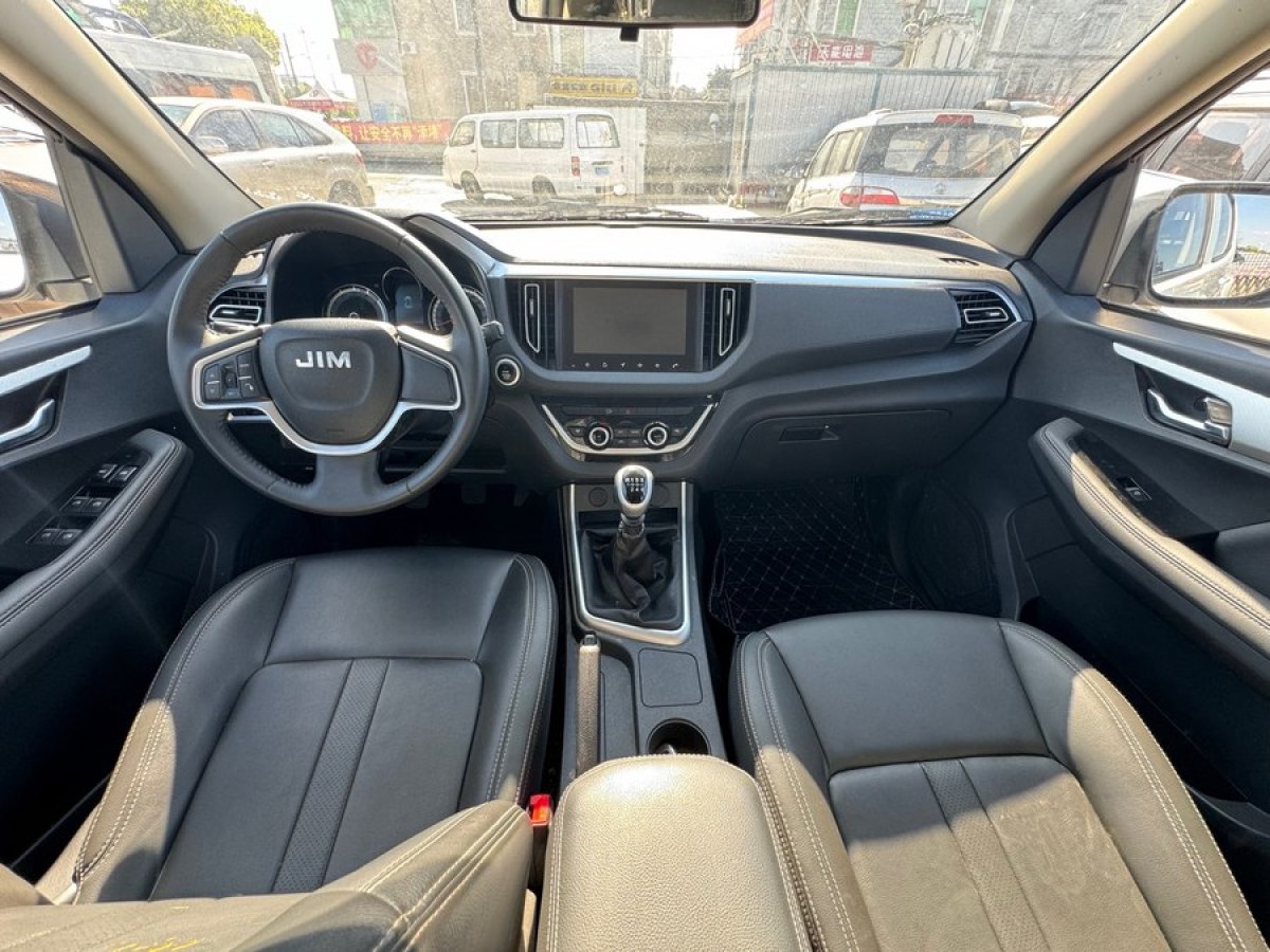 五十铃 瑞迈  2019款  瑞迈S 2.5T两驱柴油豪华款标轴版JE4D25Q5A图片