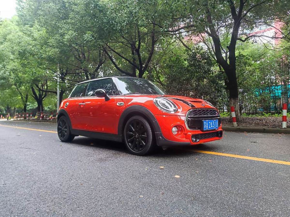 MINI MINI  2019款 2.0T COOPER S 經(jīng)典派圖片