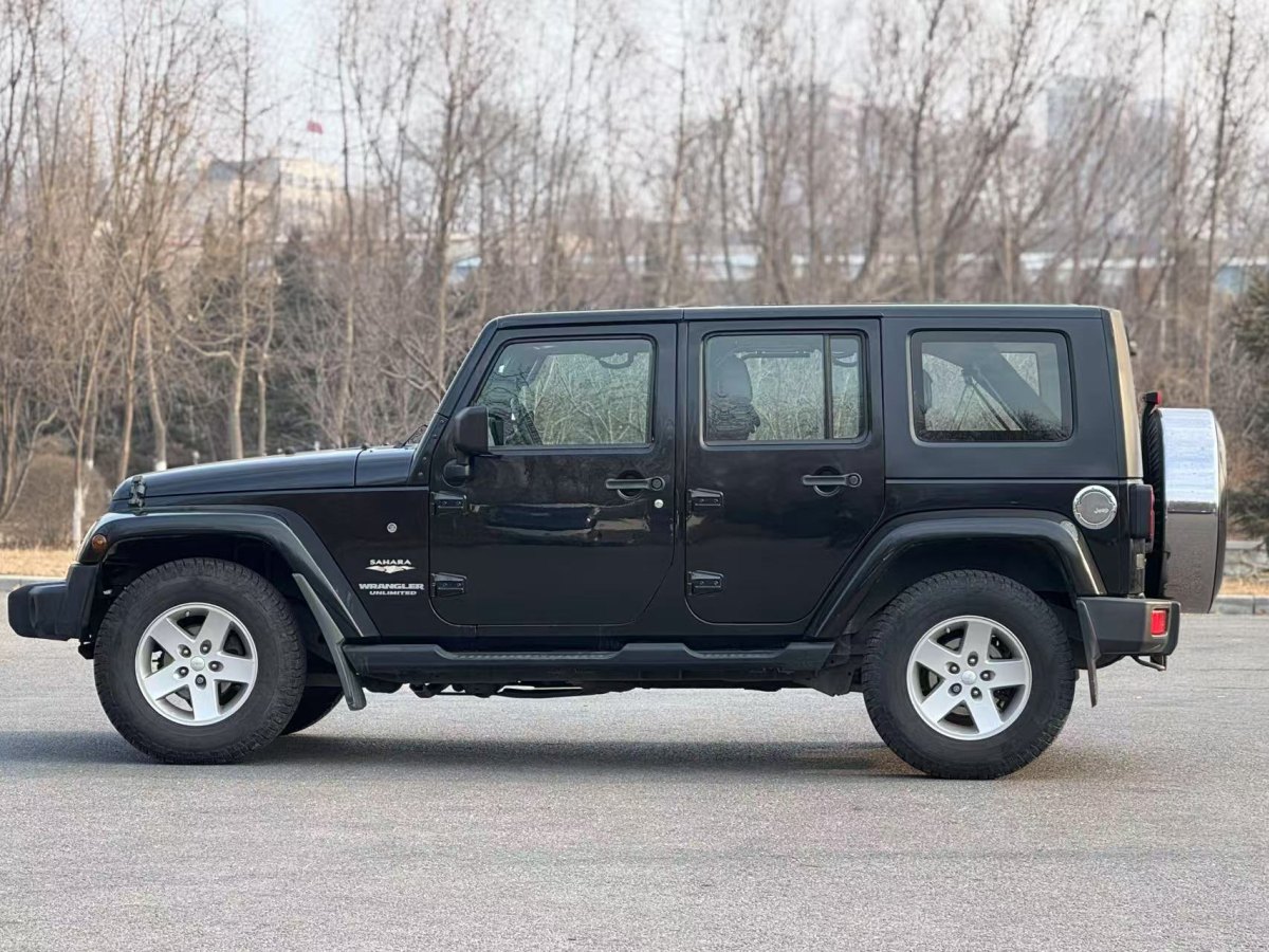 Jeep 牧馬人  2008款 3.8L Sahara 四門(mén)版圖片