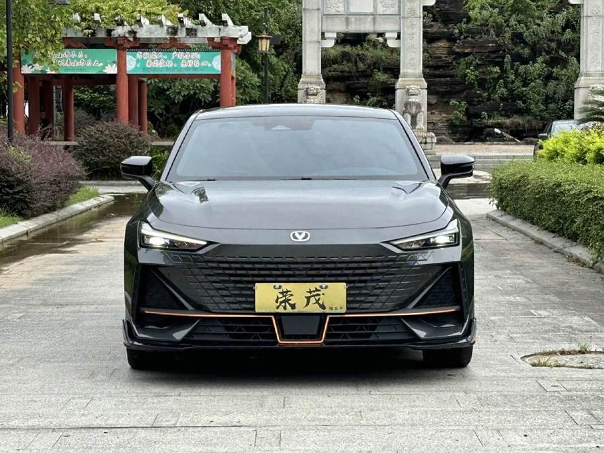 長安 長安UNI-V  2023款 1.5T 運動版圖片