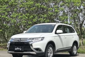 歐藍(lán)德 三菱 2.0L 兩驅(qū)風(fēng)尚版 5座