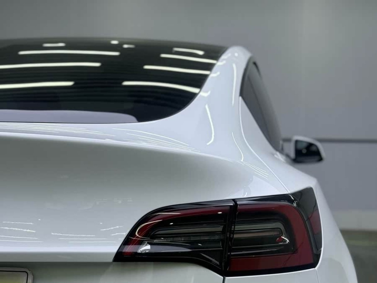 特斯拉 Model Y  2023款 后輪驅(qū)動(dòng)版圖片