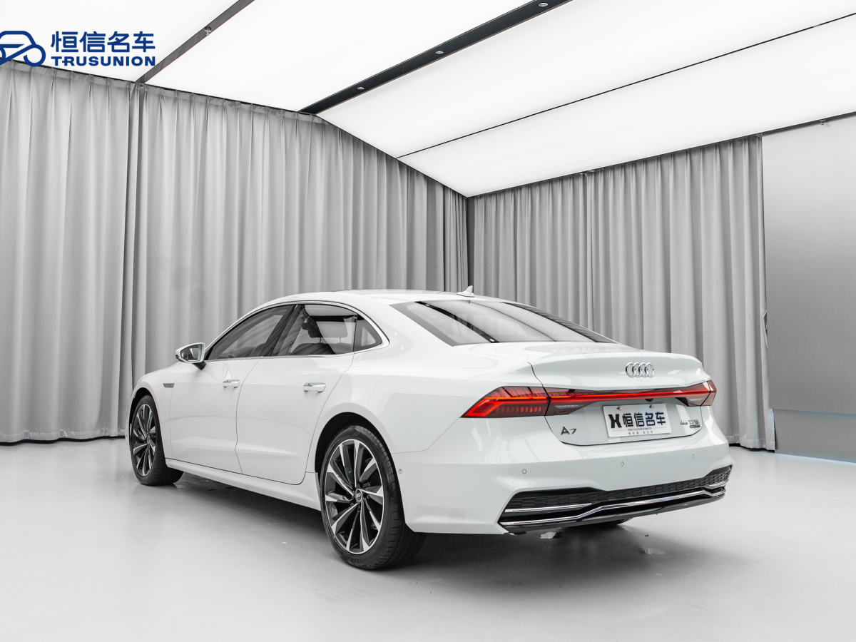 奧迪 奧迪A7L  2022款 45 TFSI quattro S-line 圣騎士圖片