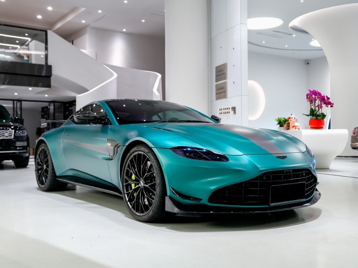 2022年10月阿斯頓·馬丁 V8 Vantage  2021款 F1 Edition Roadster