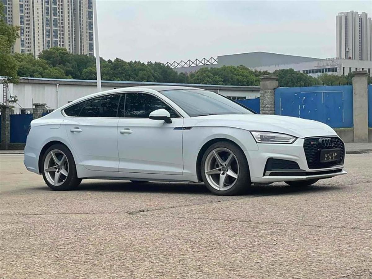 奧迪 奧迪A5  2017款 Coupe 40 TFSI 時(shí)尚型圖片