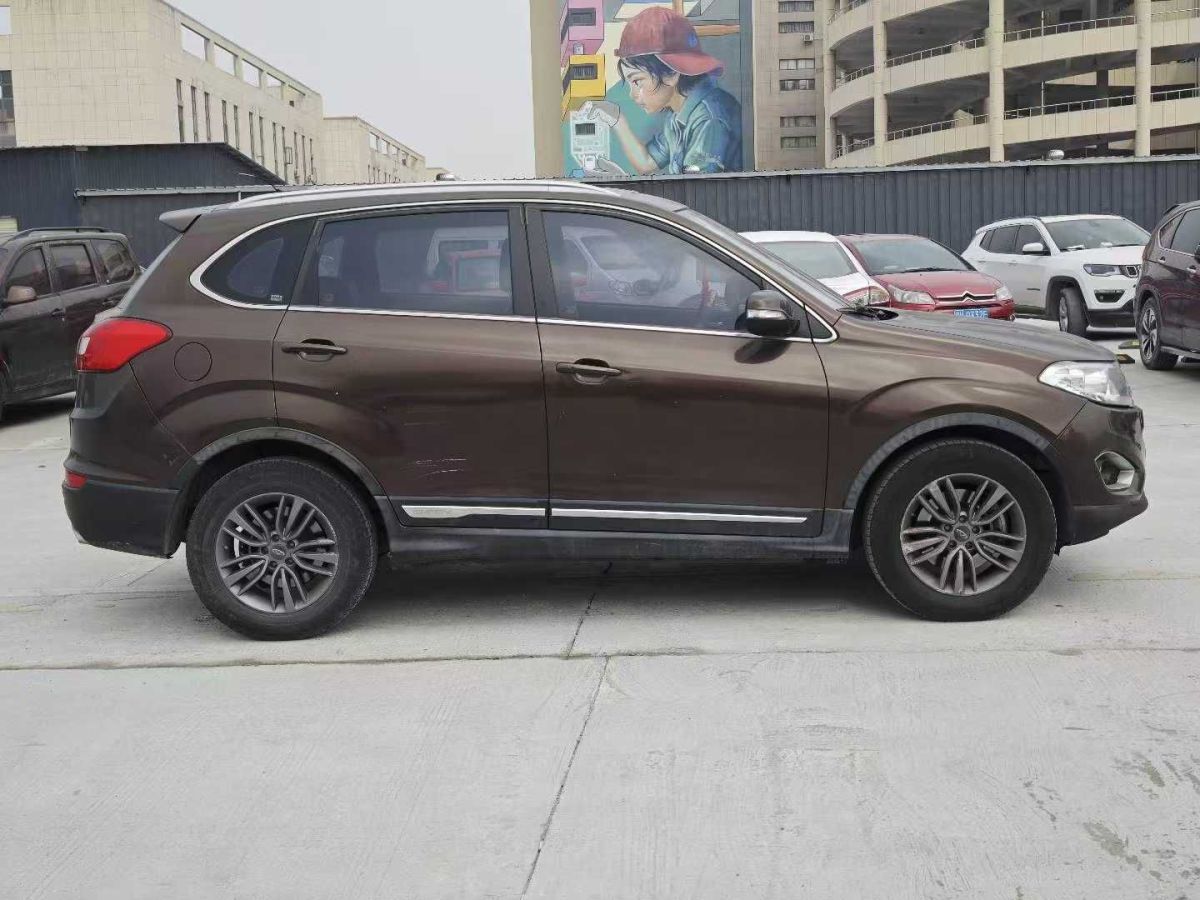 奇瑞 瑞虎5  2015款 2.0L CVT家尊版圖片