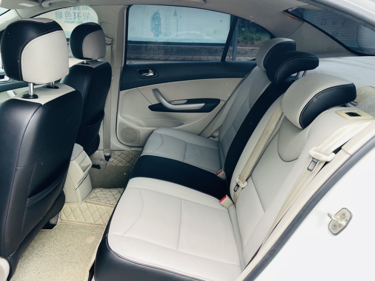 標(biāo)致 408  2013款 2.0L 自動舒適版圖片