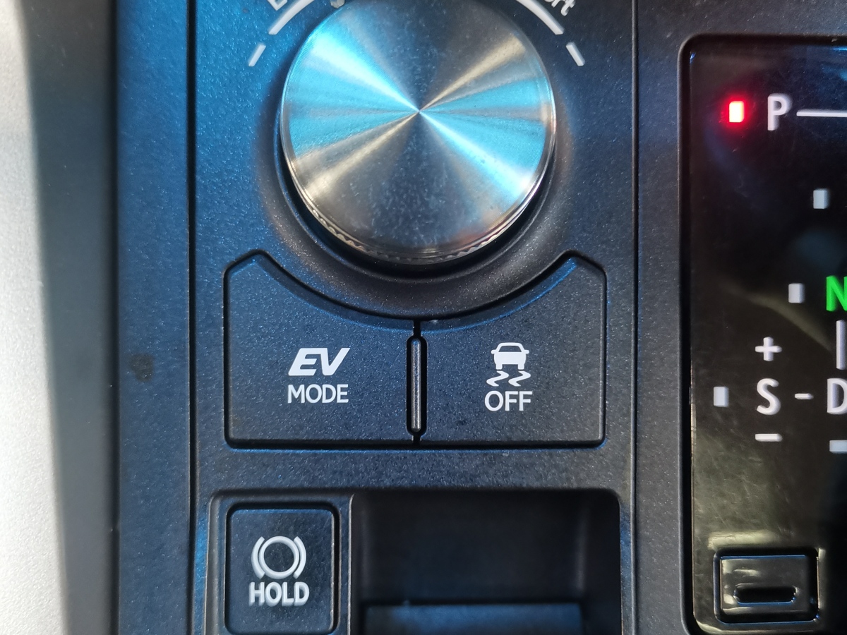 雷克萨斯 NX  2018款 300h 前驱 锋尚版图片