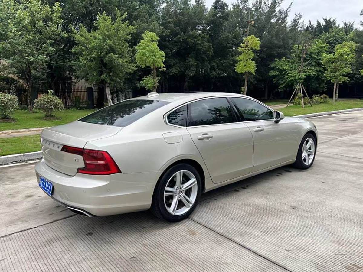 沃爾沃 S90  2017款 T4 智遠(yuǎn)版圖片