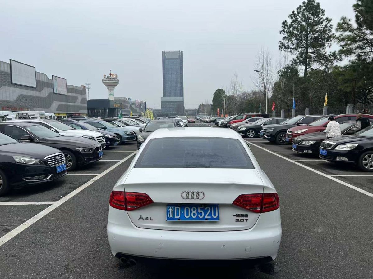 奧迪 奧迪A4L  2012款 2.0 TFSI 自動技術(shù)型圖片