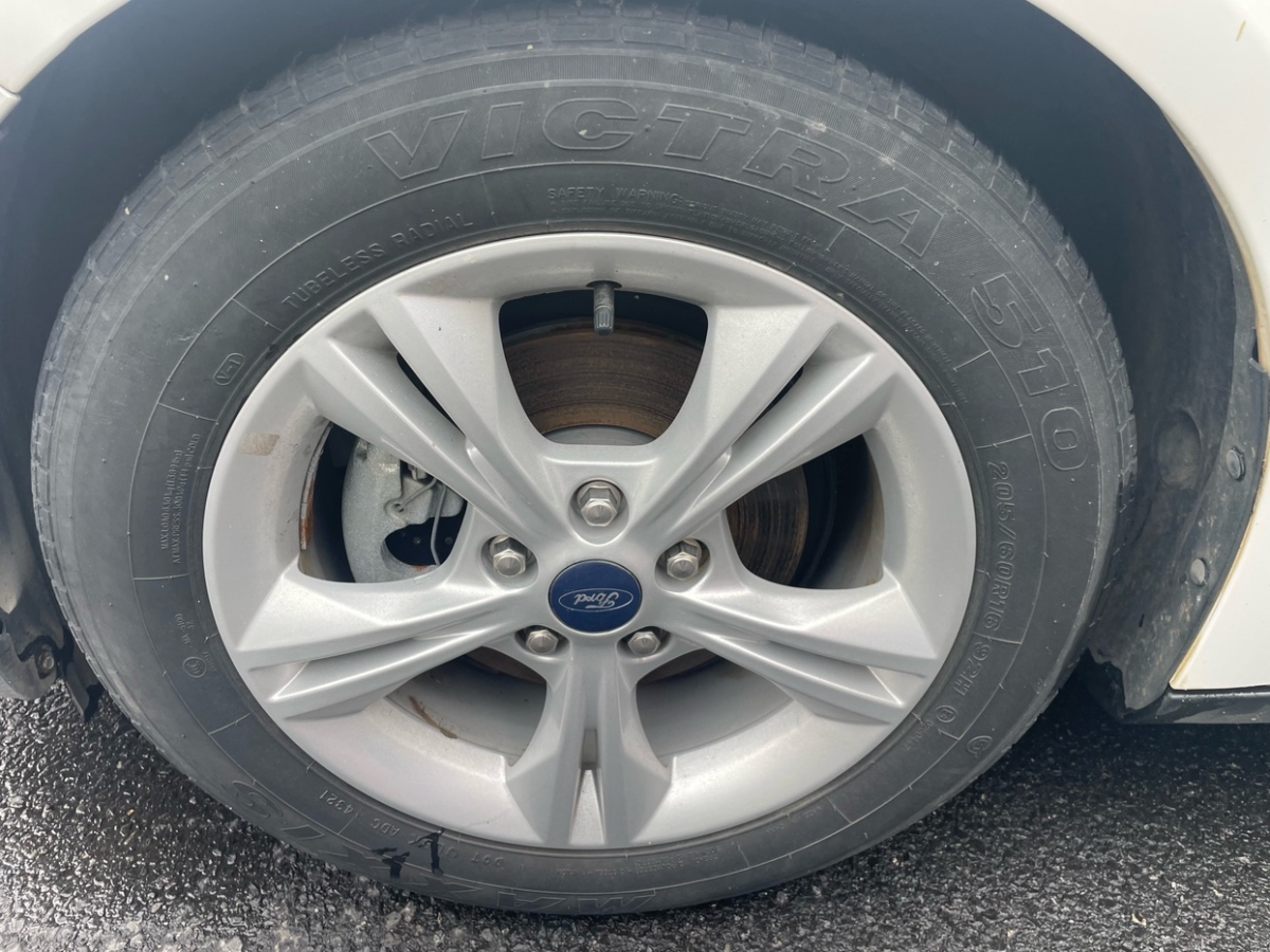 福特 ?？怂? 2015款 兩廂 1.6L 自動舒適型圖片
