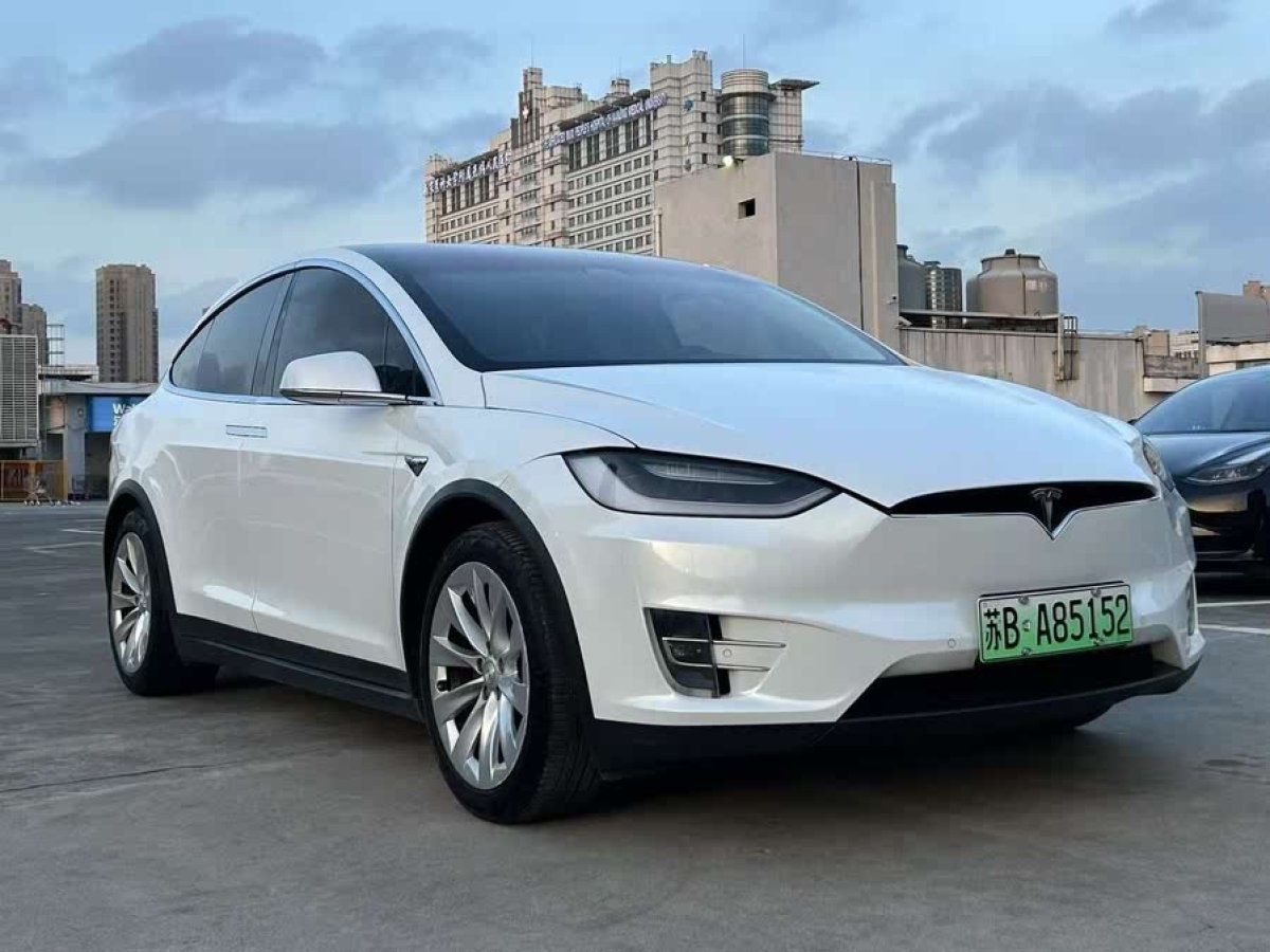 特斯拉 Model X  2016款 Model X 90D圖片