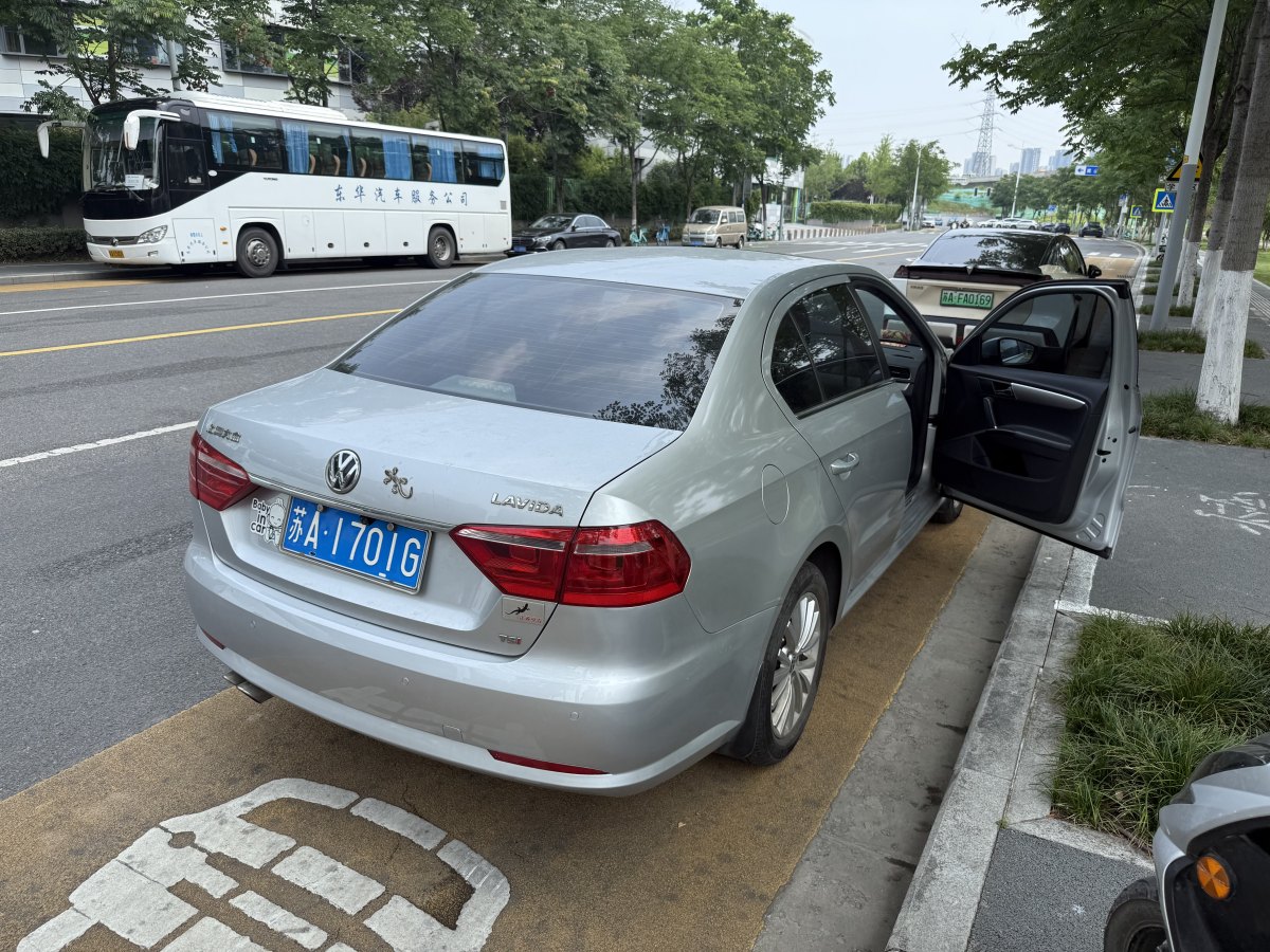 大眾 朗逸  2013款 改款 1.4TSI DSG舒適版圖片
