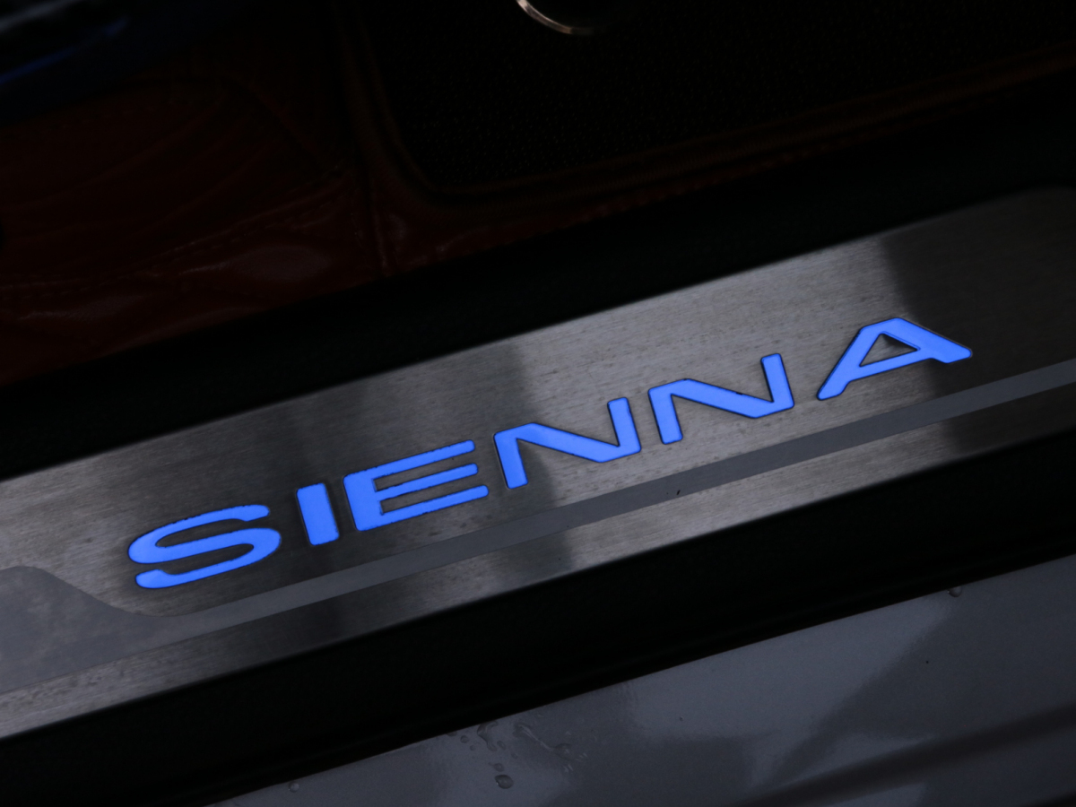 丰田 赛那SIENNA  2021款 2.5L混动 尊贵版图片